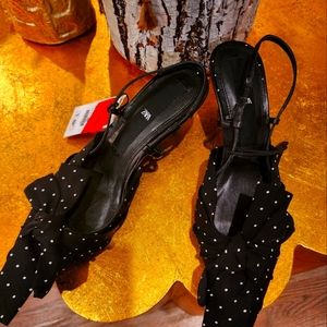 Zara NWT polka dot kitten heels with chic bow detail